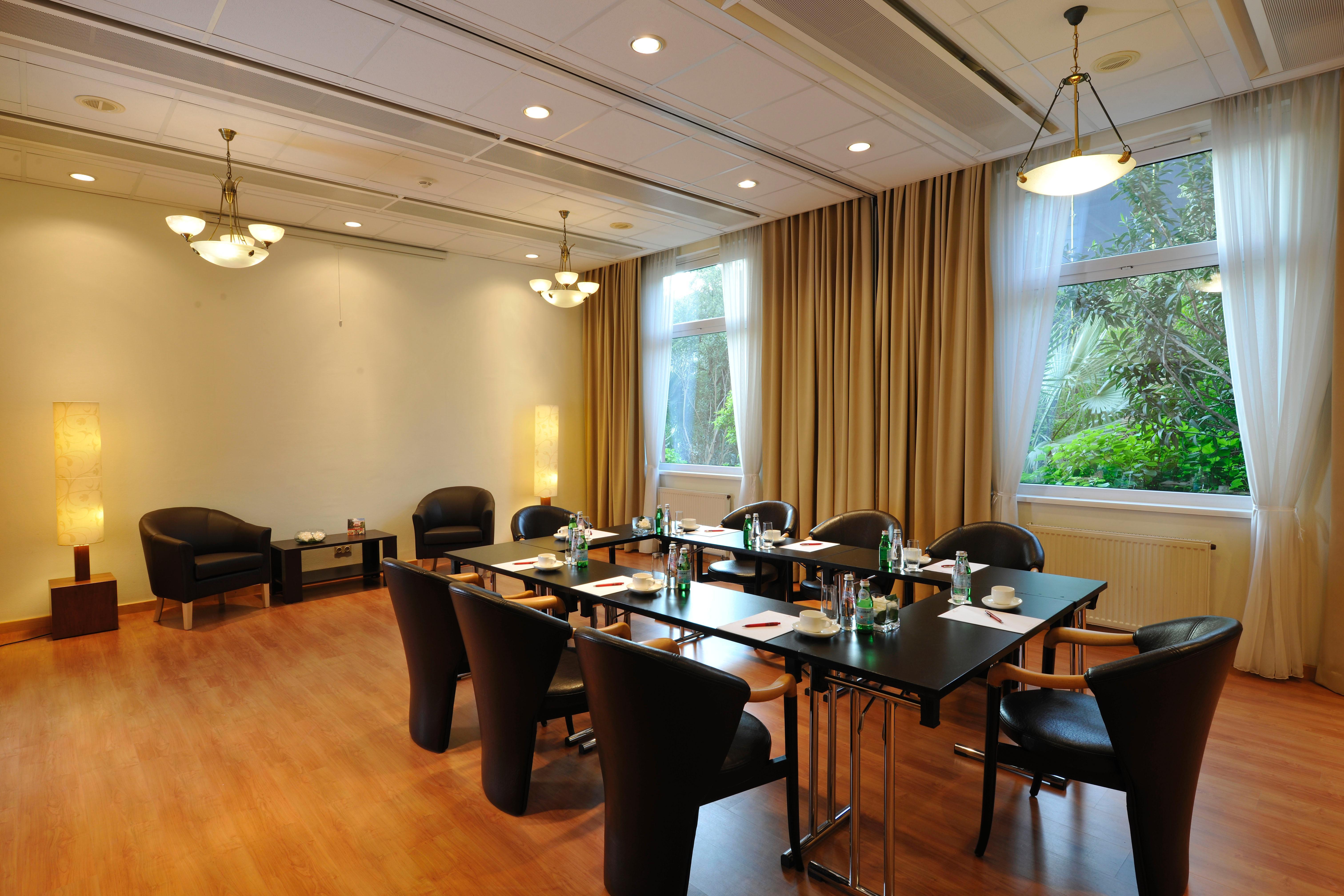 Rogner Hotel Tirana Exterior photo Meeting room