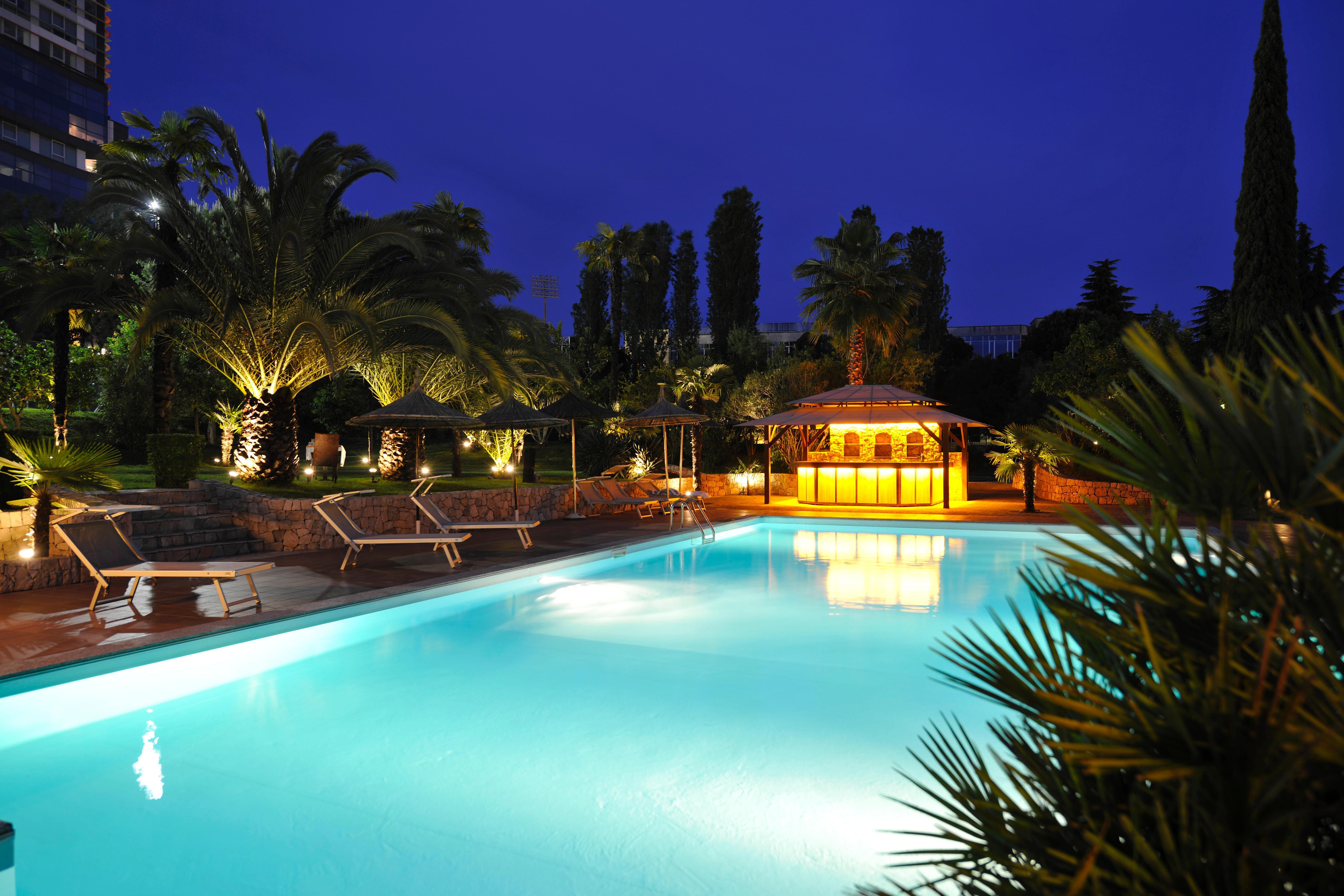 Rogner Hotel Tirana Exterior photo The pool at the hotel